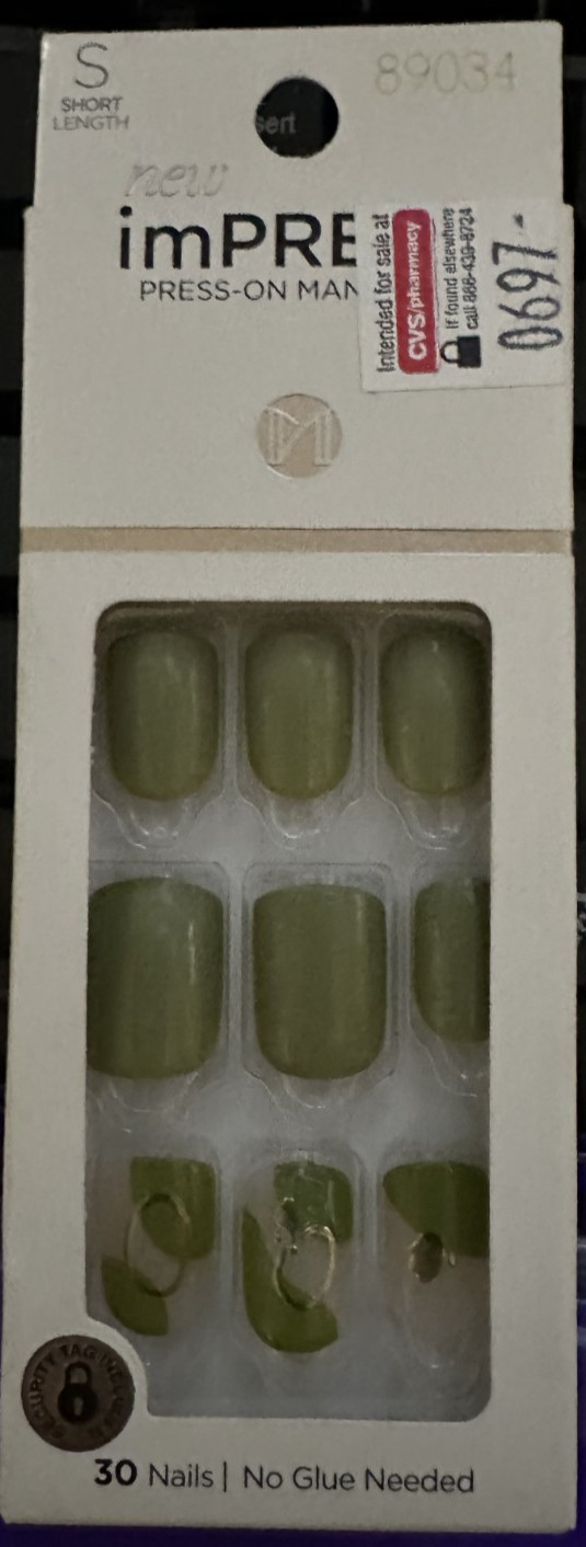 Impress Kiss Manicure Nails Gloss Square Short Sage Green with swirl gold accent