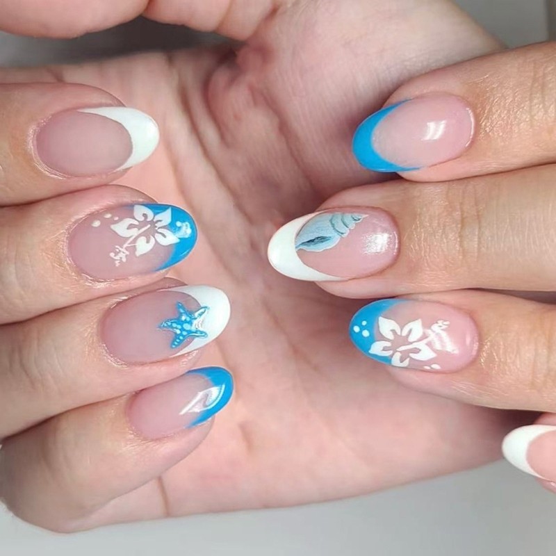 Elegant Ombres Floral Glitters Fake Nail Plastic Material Quick Application For