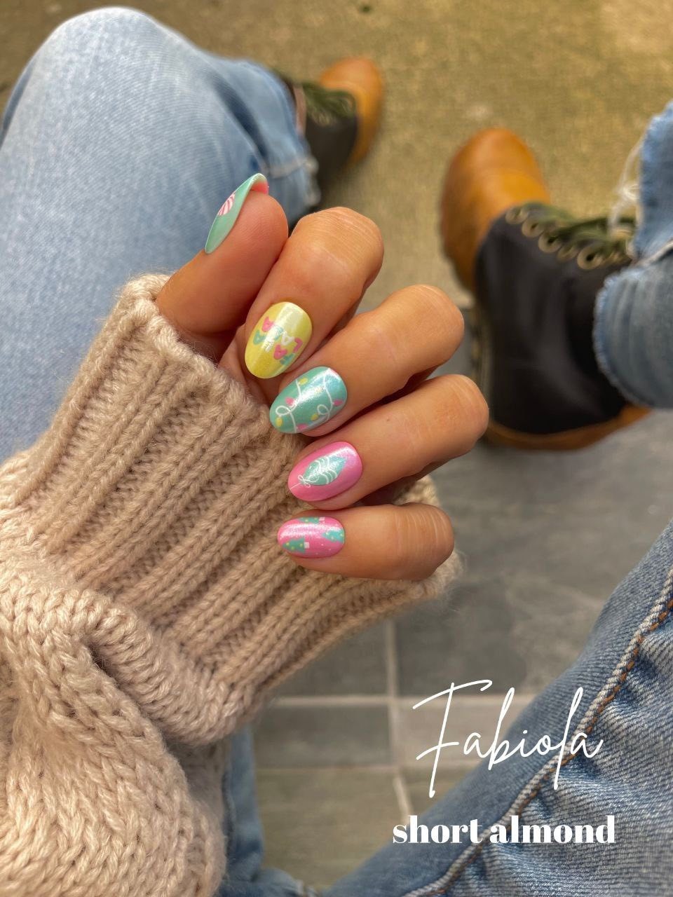 Red Aspen Press On Nails Fabiola is Forever Festive Short • Almond • Glazed