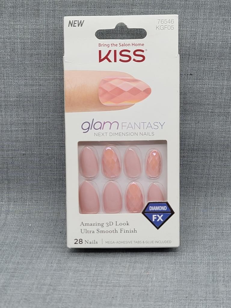 KISS Glam Fantasy Next Dimension Diamond FX Effect 28 Glue on Nails Almond pink