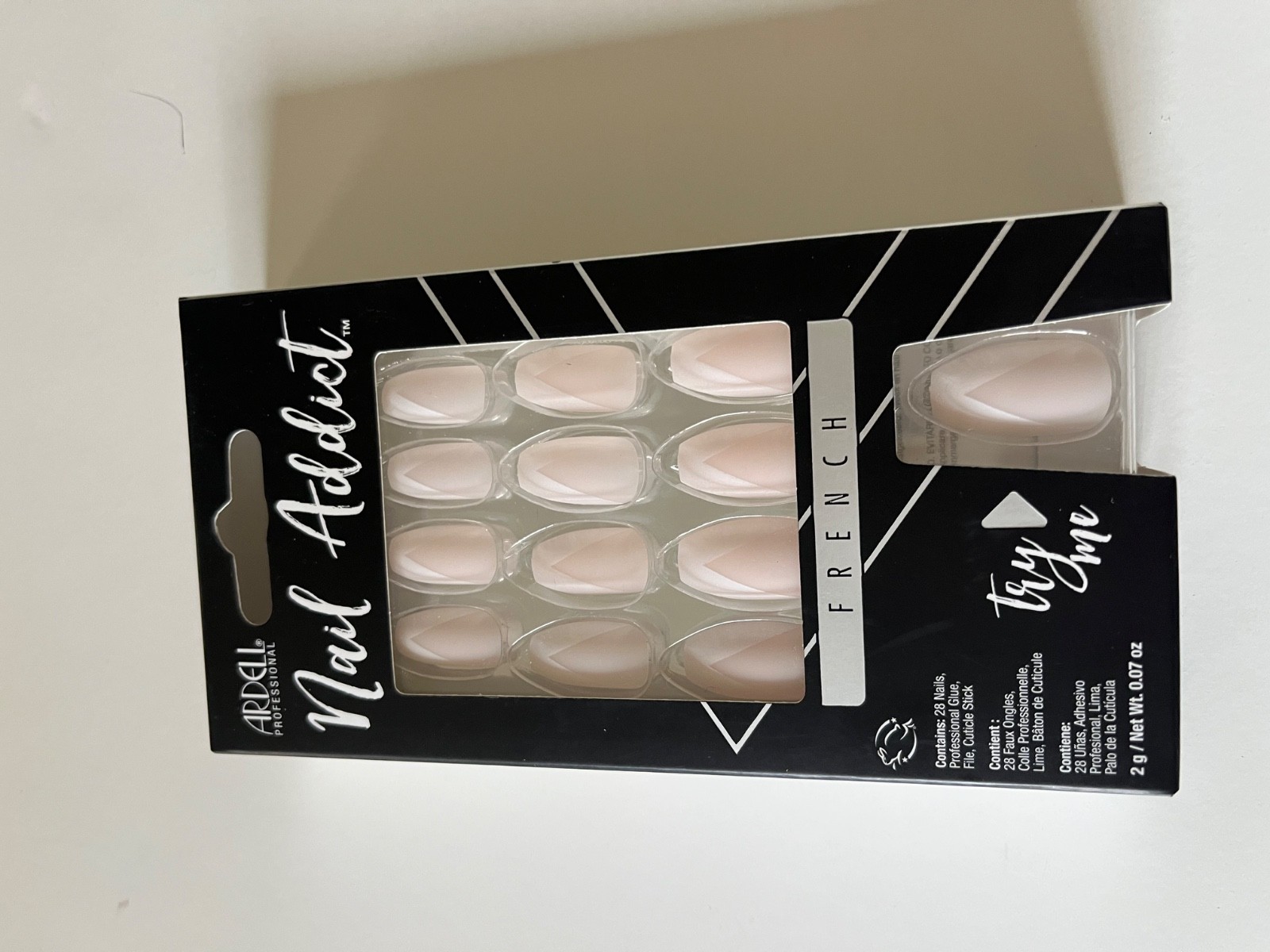 Nail addict ARDELL French include 28 nails,glue and cuticle stick