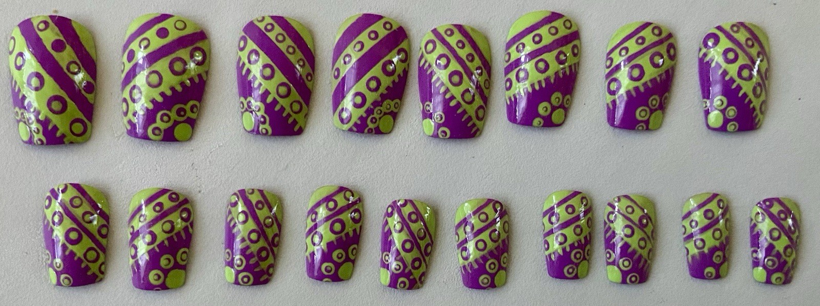 5 Sets Of Hand Painted Press On Nails – Spring Themed