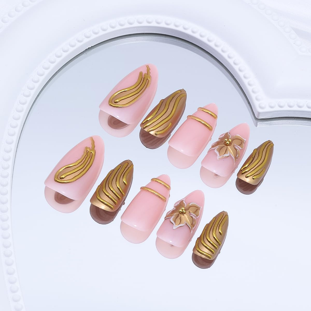 24Pcs Gold Flower Press on Nails Medium Almond Fake Nails Gold Chrome Full Cover