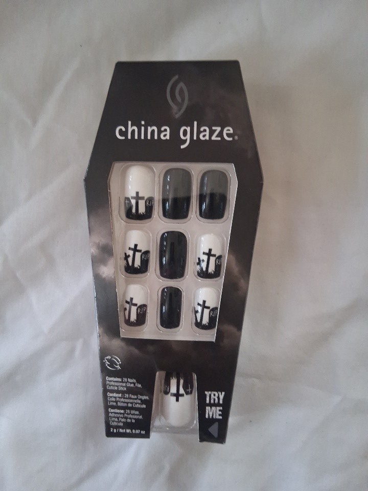 NIB China Glaze HAUNTED HILL Nails 28 ct