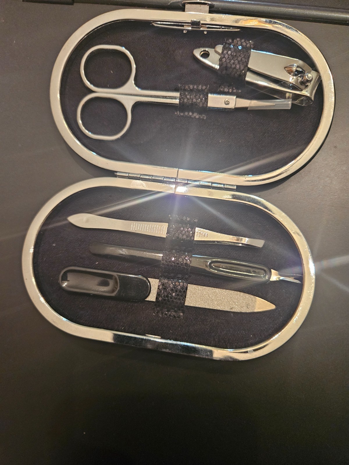Nail Kit Set With Clippers, Nail Cutter, File. New.