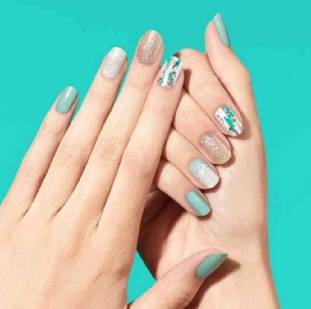 Dashing Diva DESERT QUARTZ, Light Green Gloss,Silver,Tie Dye,Glitter Nail Strips