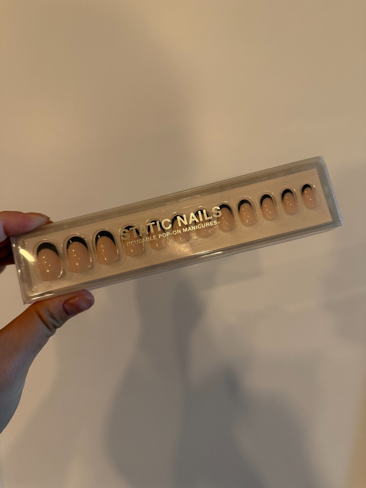 NEW – PERFECT CONDITION – Static Nails Manhattan French Round Press-on Nails