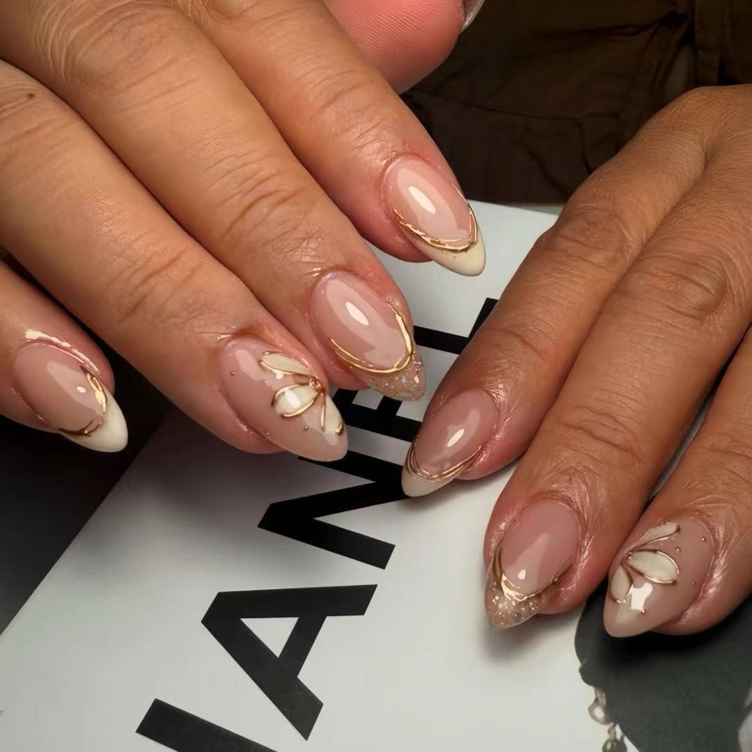 Elegant 3D French Floral Press On Nails 24pcs Shiny Ins Style