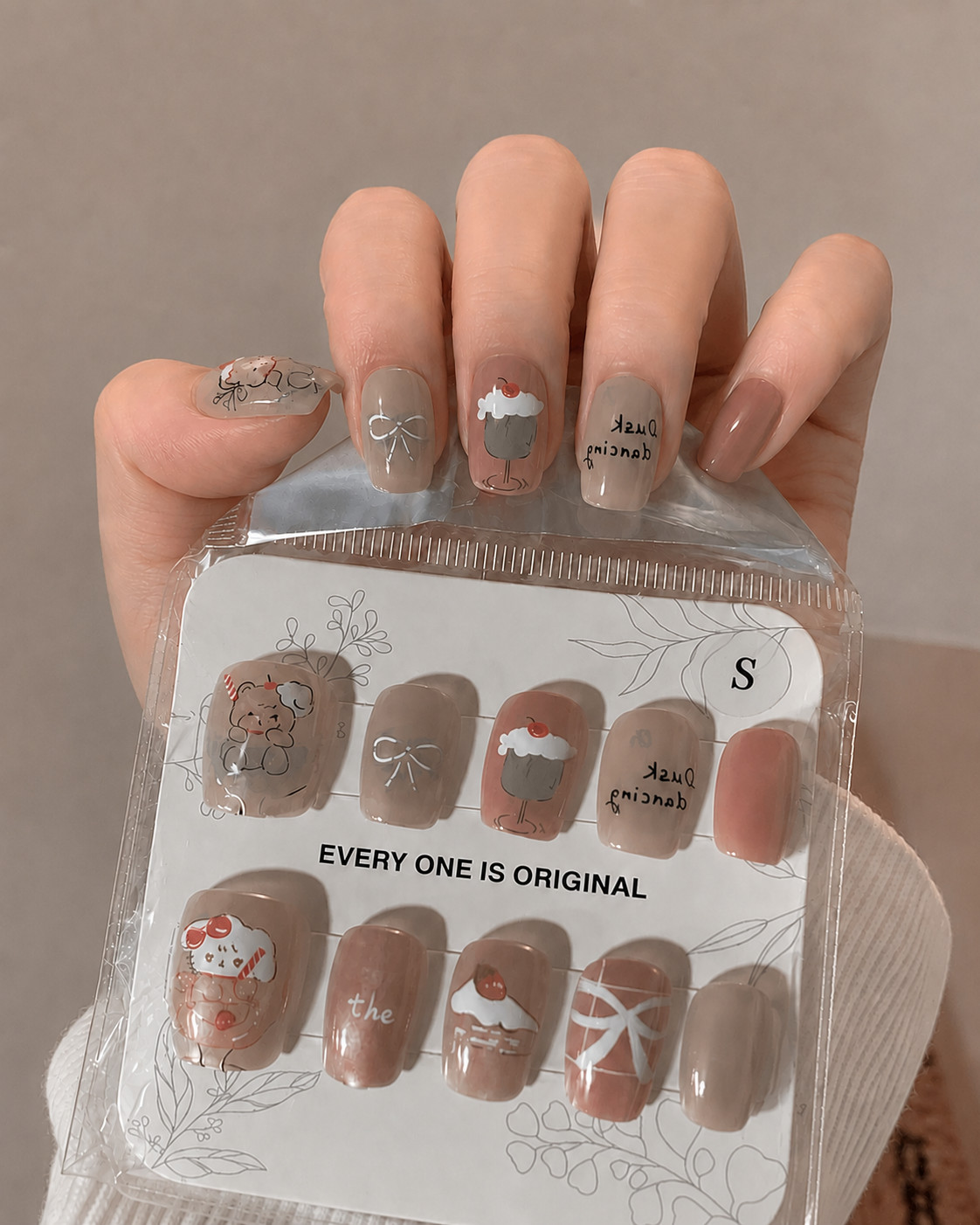 Warm Nude Kawaii Cartoon Press-On Nails – Glossy Square False Nails – Small