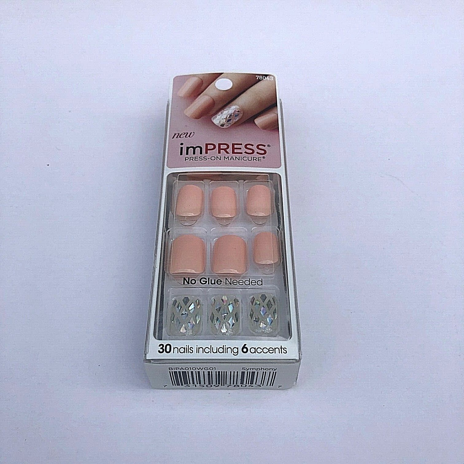 Impress neutral peach pink with silver diamond hologram accent nails