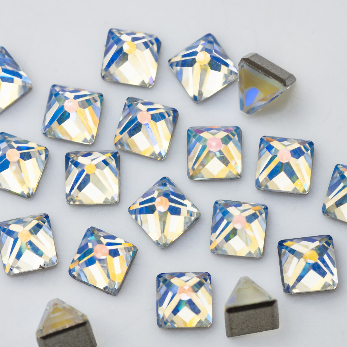4mm AB Strass Nail Art Rhinestones Mini Triangles Colorful Stones Non Hotfix