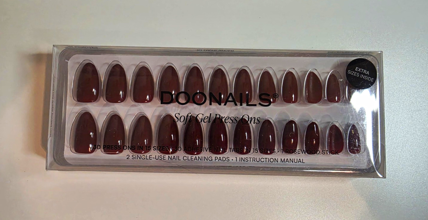 DooNails Soft Gel Press-On Nails Love Paris Short Almond