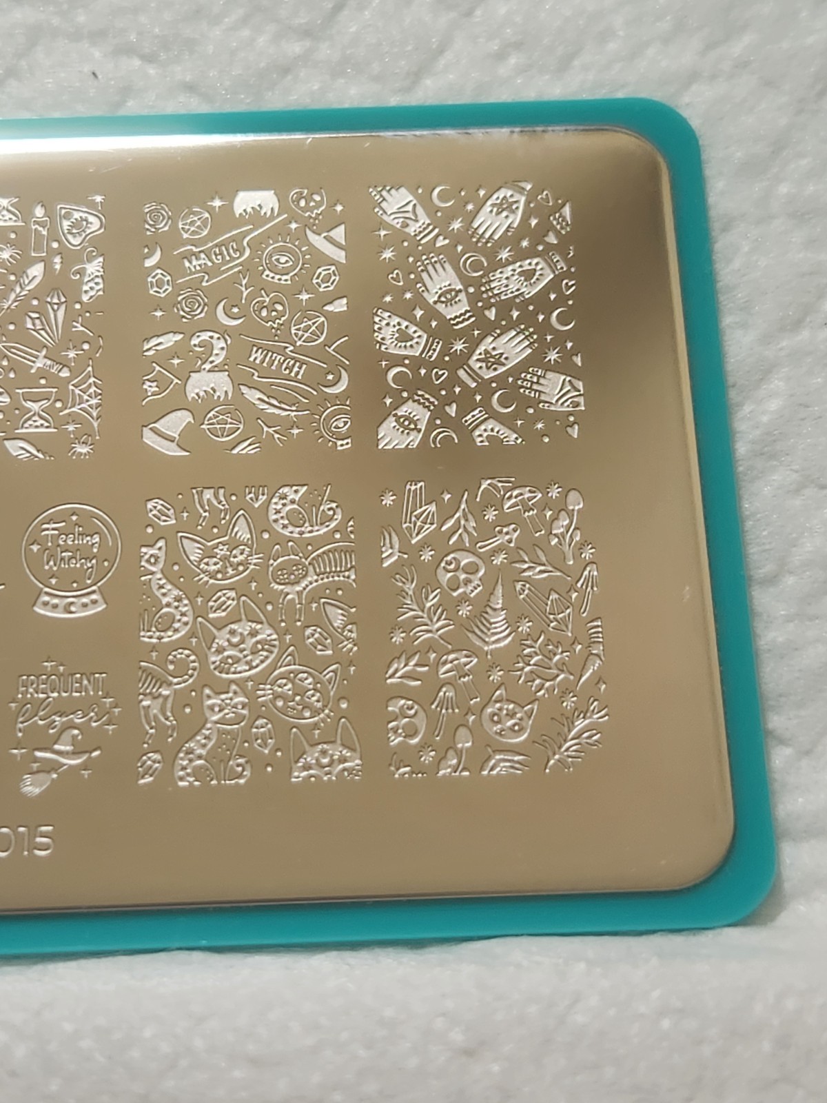 Maniology x Me Nail Stamping Lonely Plate – MXM015 – Hocus Pocus