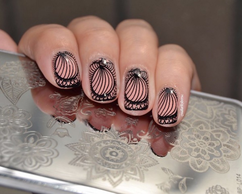 Chic Flower Theme Nail Art Stamping Manicure DIY Template Image Plate BP L014