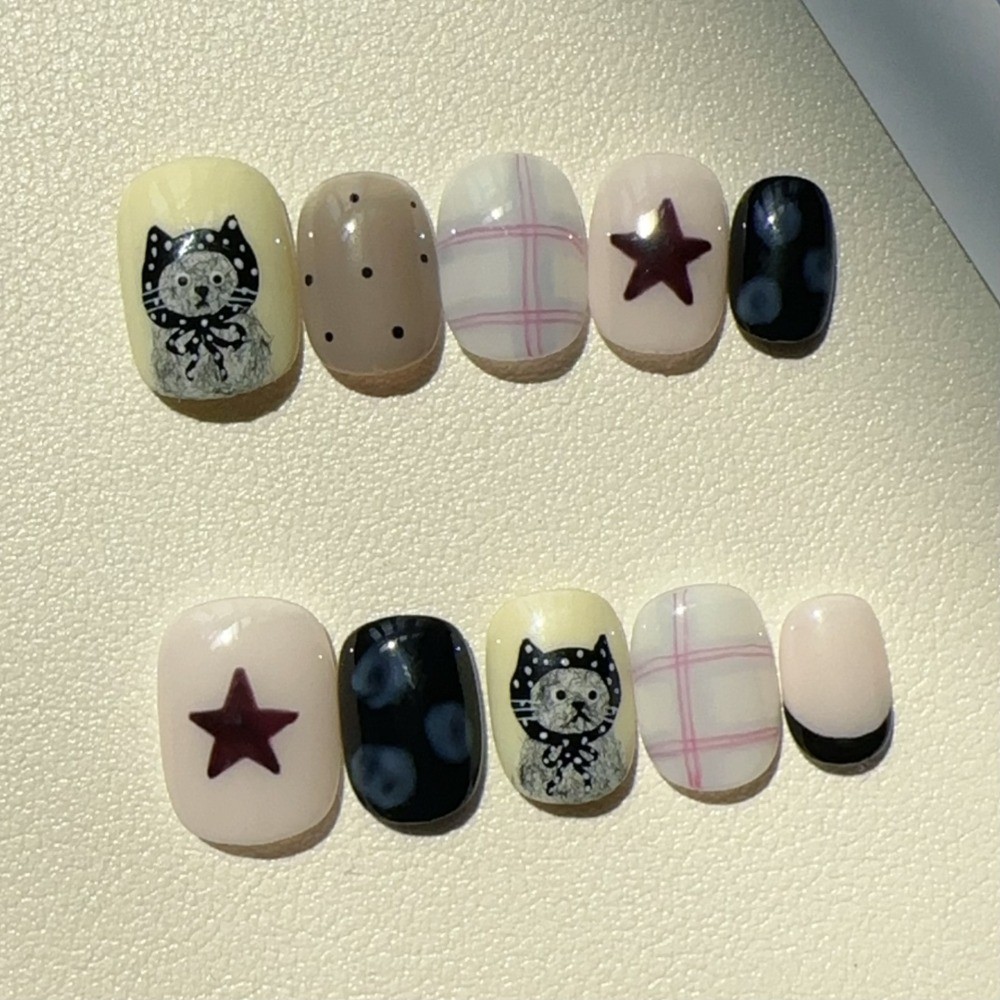 10Pcs Japanese Cat Grid Hand Painted Nails Casual Daily Reusable Nail Tips
