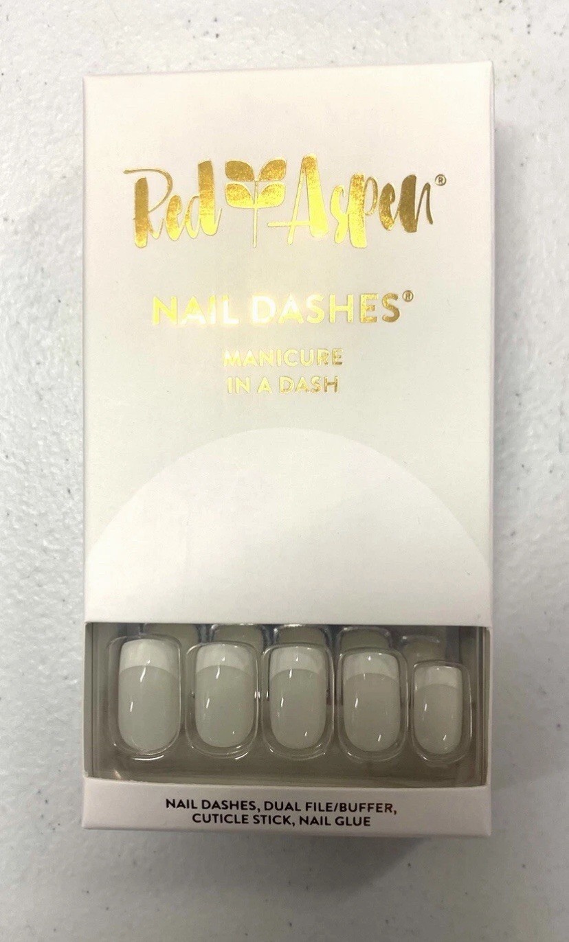 Red Aspen Press On Nail Dashes Chloe In Cannes Medium Square NIB