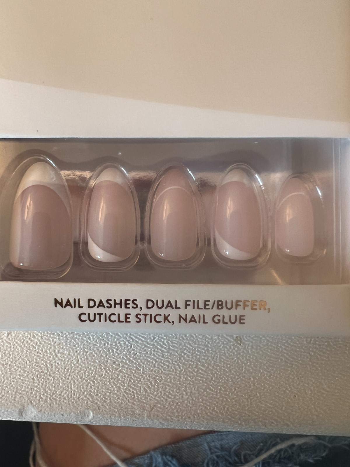 Red Aspen Press On Nails, Medium Coffin, 3 Brand NEW Full Sets Fast shipping