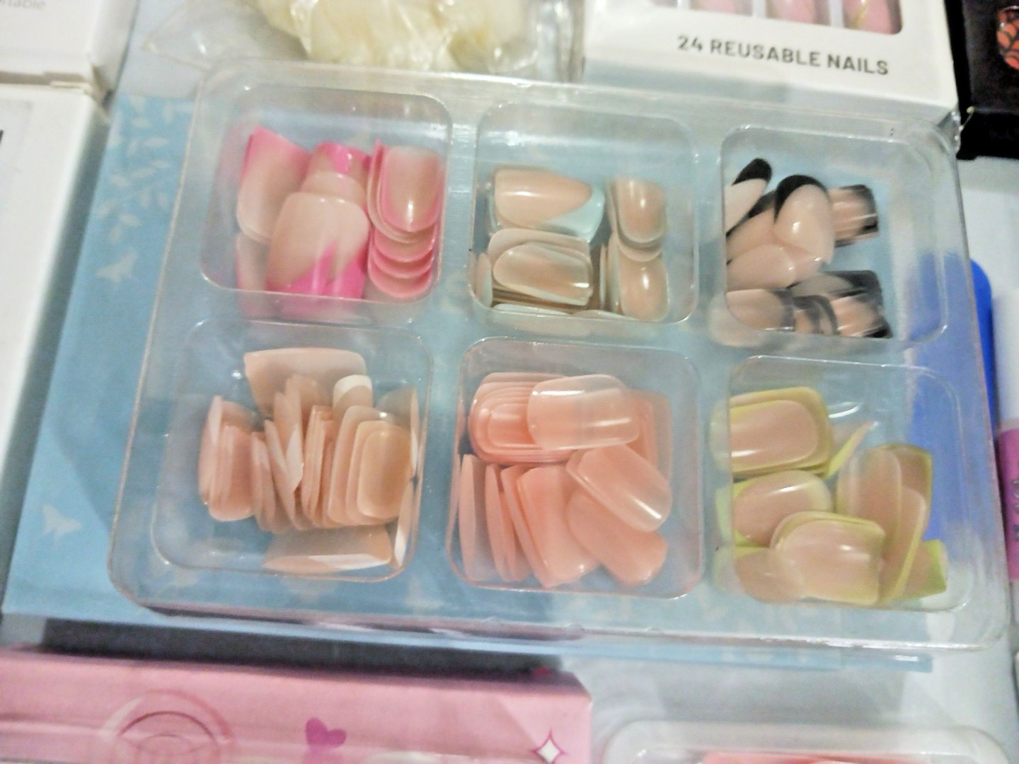 Press On Nails. Large lot of fingernails. Patterns, colors, french tips, metalic
