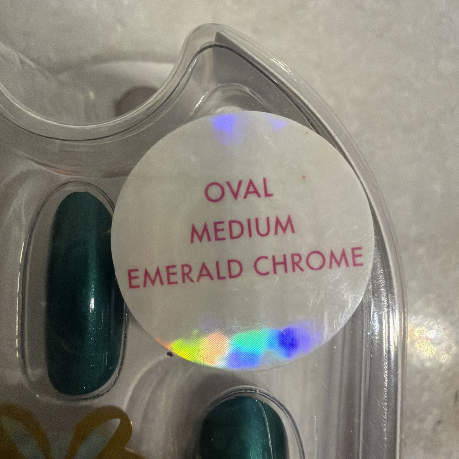 Olive & June Instant Press-On Nails Oval Medium Emerald And X-short Snowy Trees