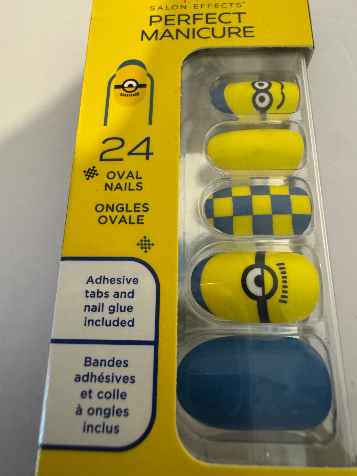 SALLY HANSON SALON DESPICABLE ME 4 – 24 OVAL PRESS ON NAILS OV764