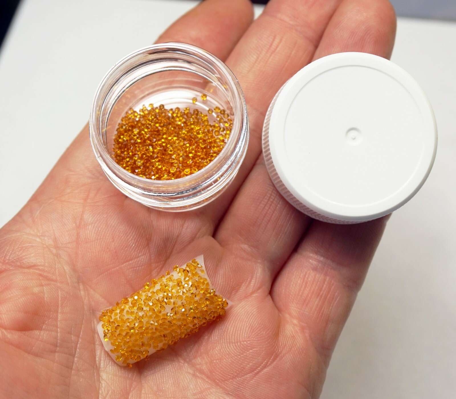 PREMIUM GOLD CRYSTALS FOR NAILS 1000 Pixiecrystals 3D Nail Art Small Gift