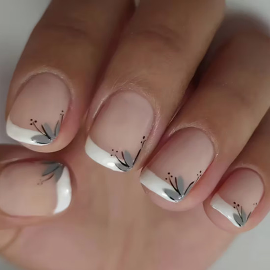 24 Pieces Press-On Nails – SHORT Square Glossy -Nude w/Leaves in Top Corner