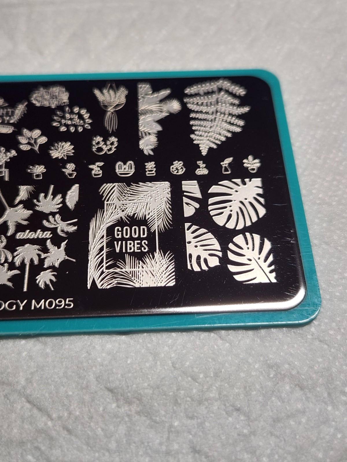 Maniology Nail Stamping Plate M095 Plants