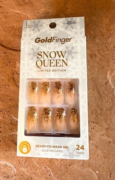 False Nails 10 Sets New in Box LA Colors -GoldFinger- Fashion Nails- Kiss