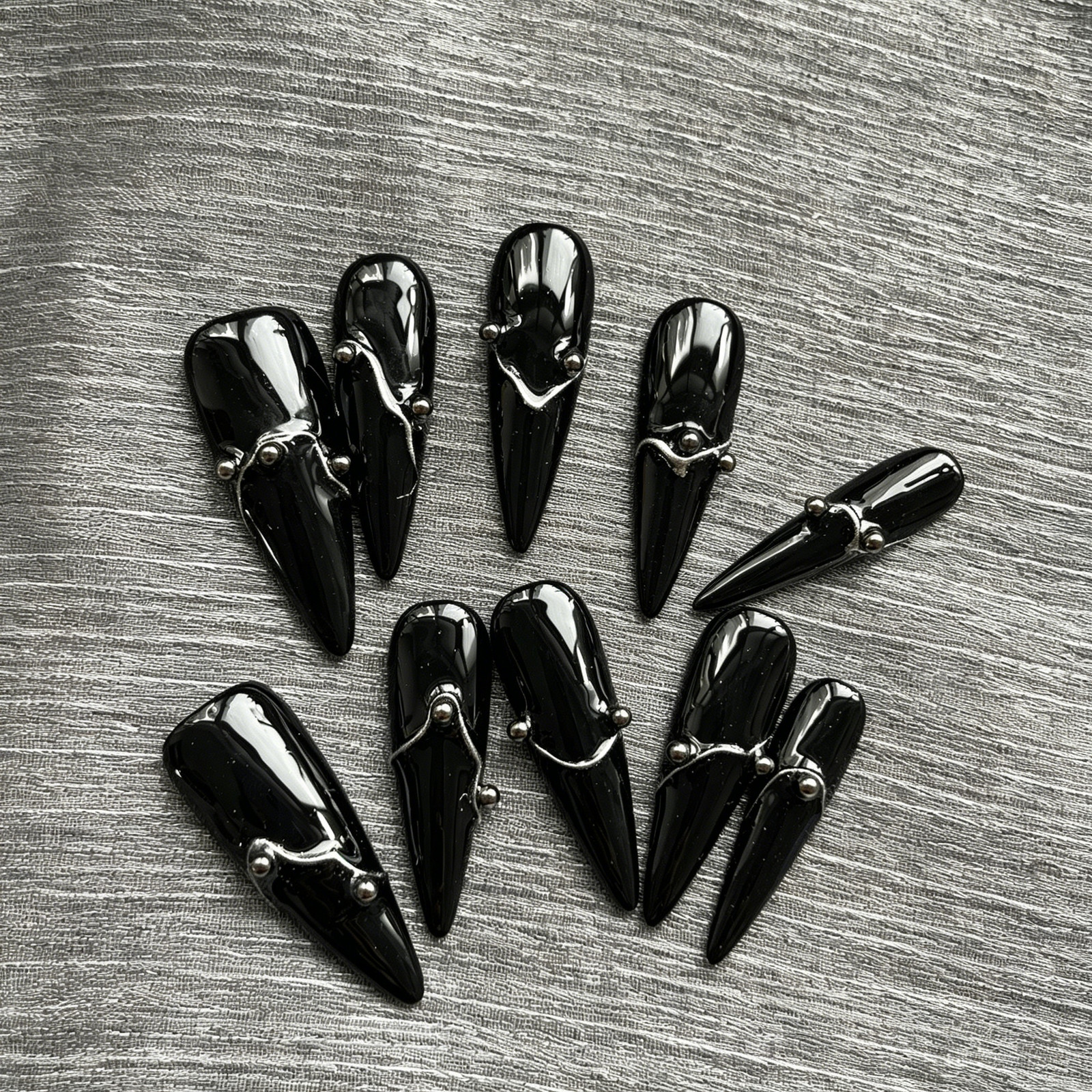 Thunderstorm Forest 2024 New Handmade Custom Press-On Nails Advanced Pure Black