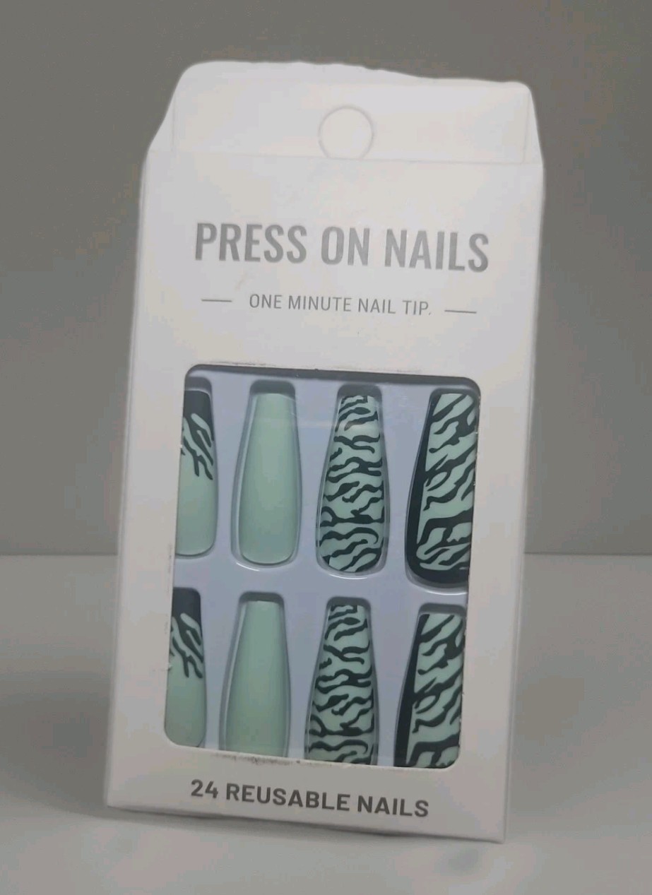 Press On Nails 24PCS Green Black Matte Finish Animal Print Long Coffin Balle