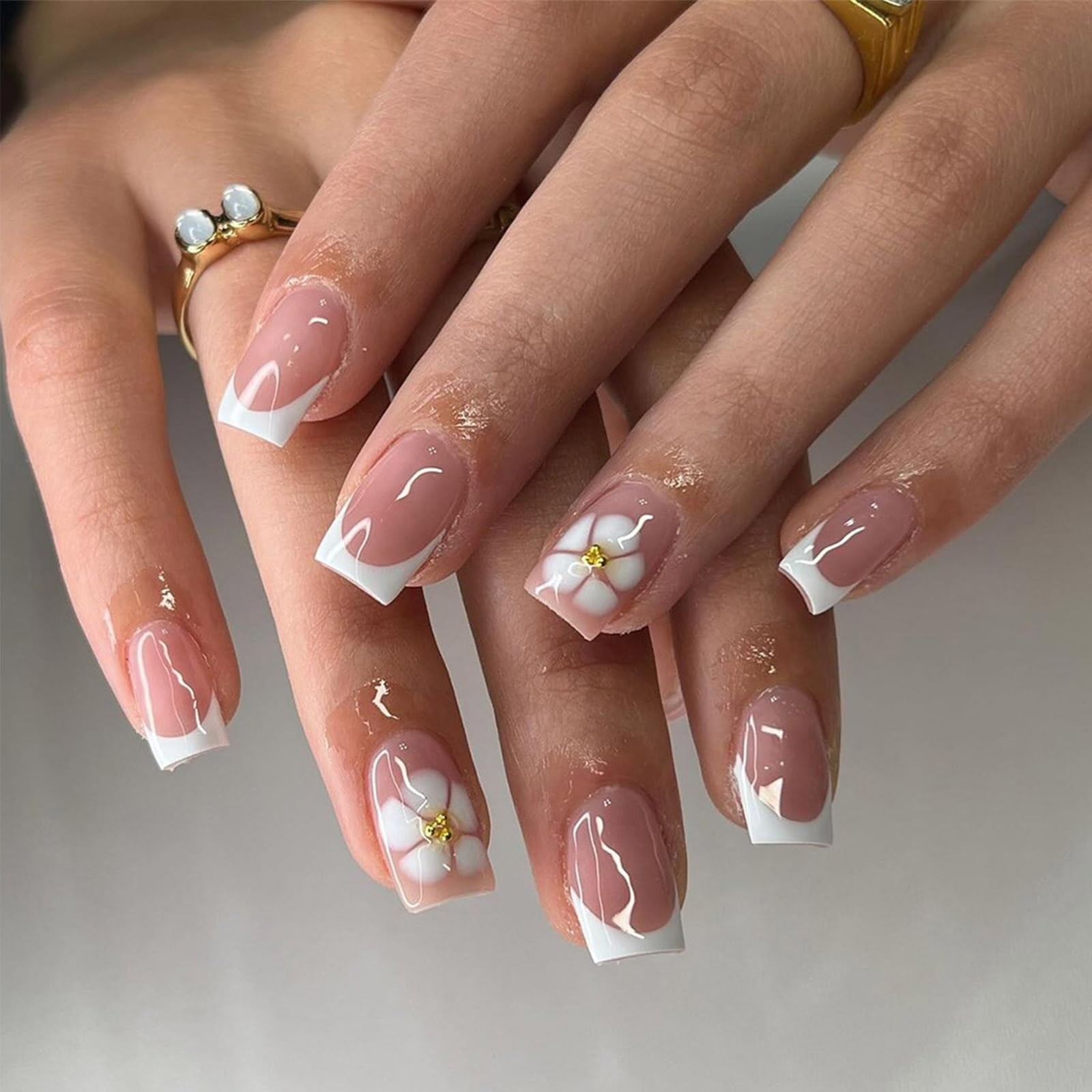 White French Tip Press on Nails White Flower Short Square Fake Nails With Gol…