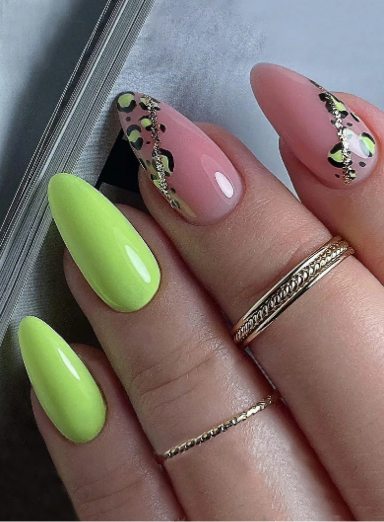 Green Leopard Print Gold Sparkle Press On Nails 80s 90s Spring Summer fashion