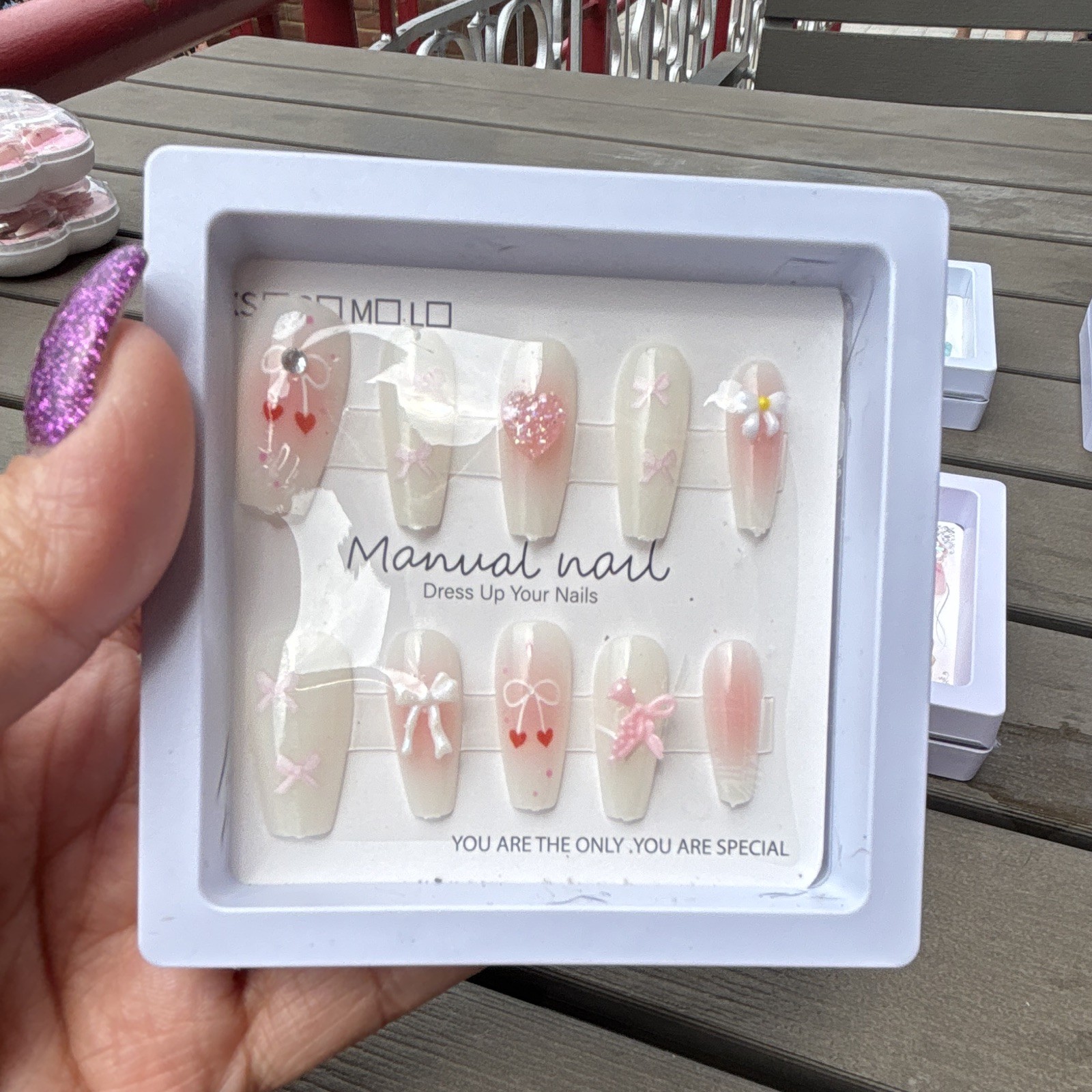 XSOMOLO Press-On Nails White/Pink 3D Hearts Full Cover Long Coffin