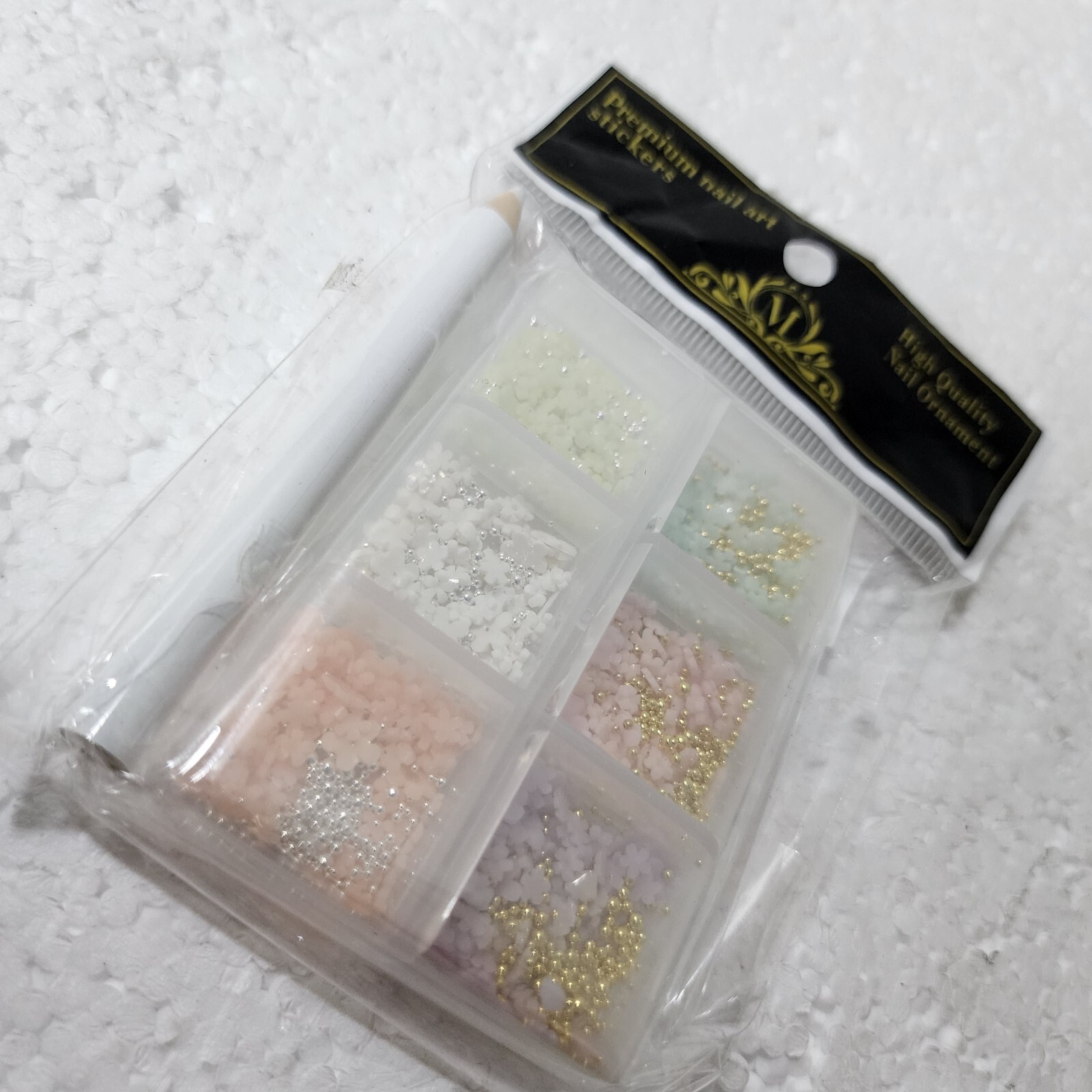 BAIYIYI Mixed 3D Flower Nail Charms, Metal Caviar Beads With Pickup Pencil