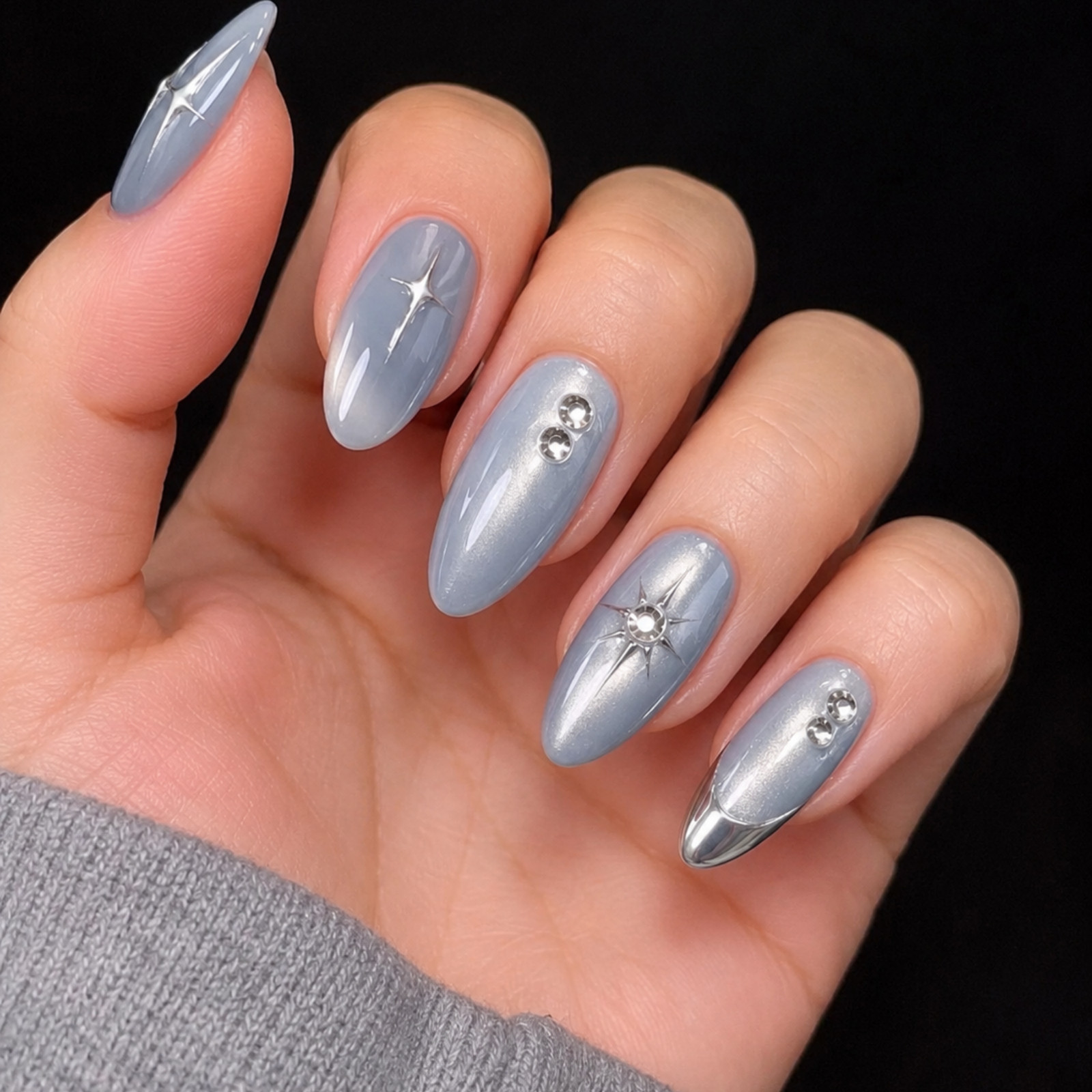 Handmade Icy Gray Silver Chrome Star Press On Nails Rhinestone Set