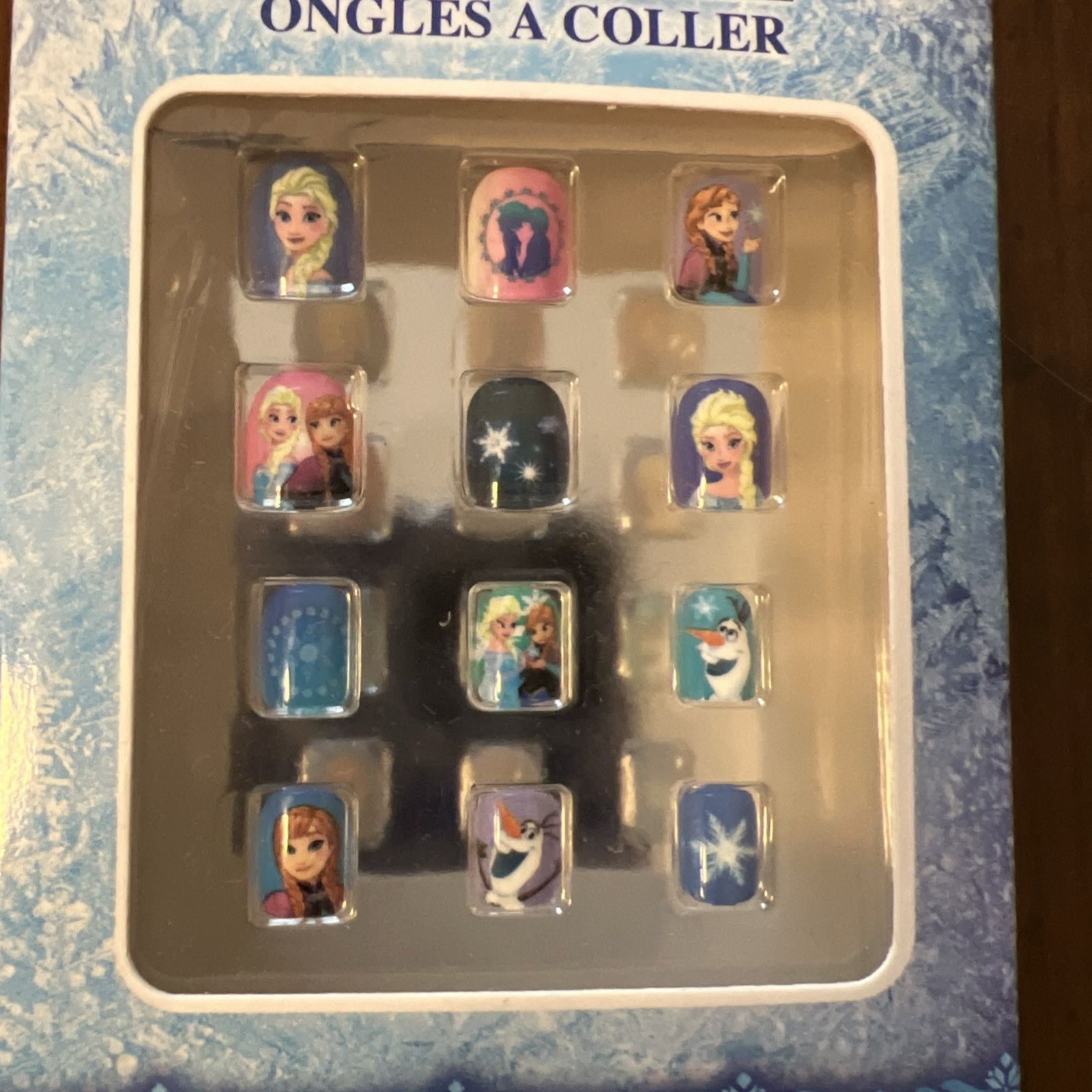 DISNEY FROZEN GIRLS 12 PIECE PRESS-ON NAIL SET – NEW IN BOX