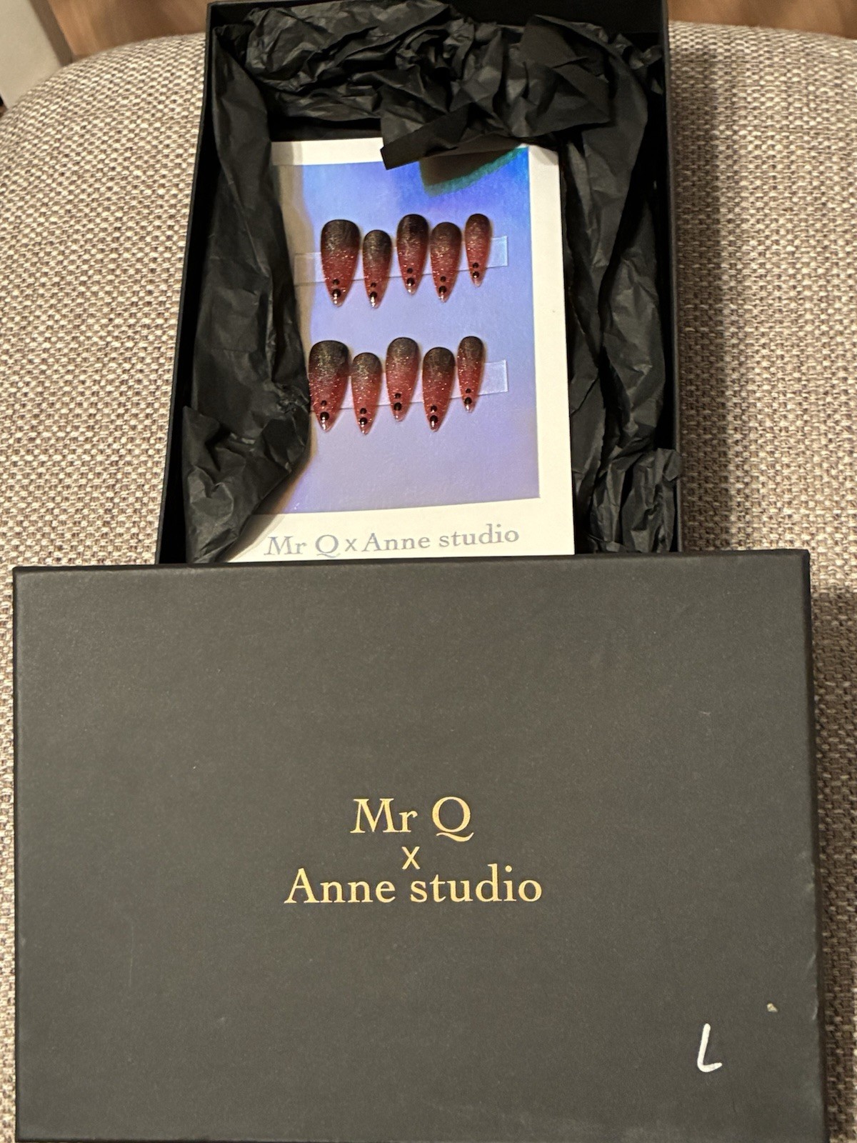 Luxury Designer Stiletto Pink Fade – Dark Glitter 2 Dots Press On Nails Gift Set