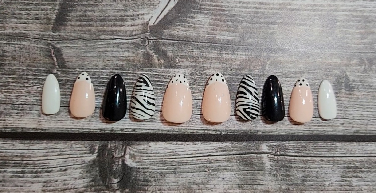 Short Almond Glossy Press-On Nails Nude Black White Zebra Print