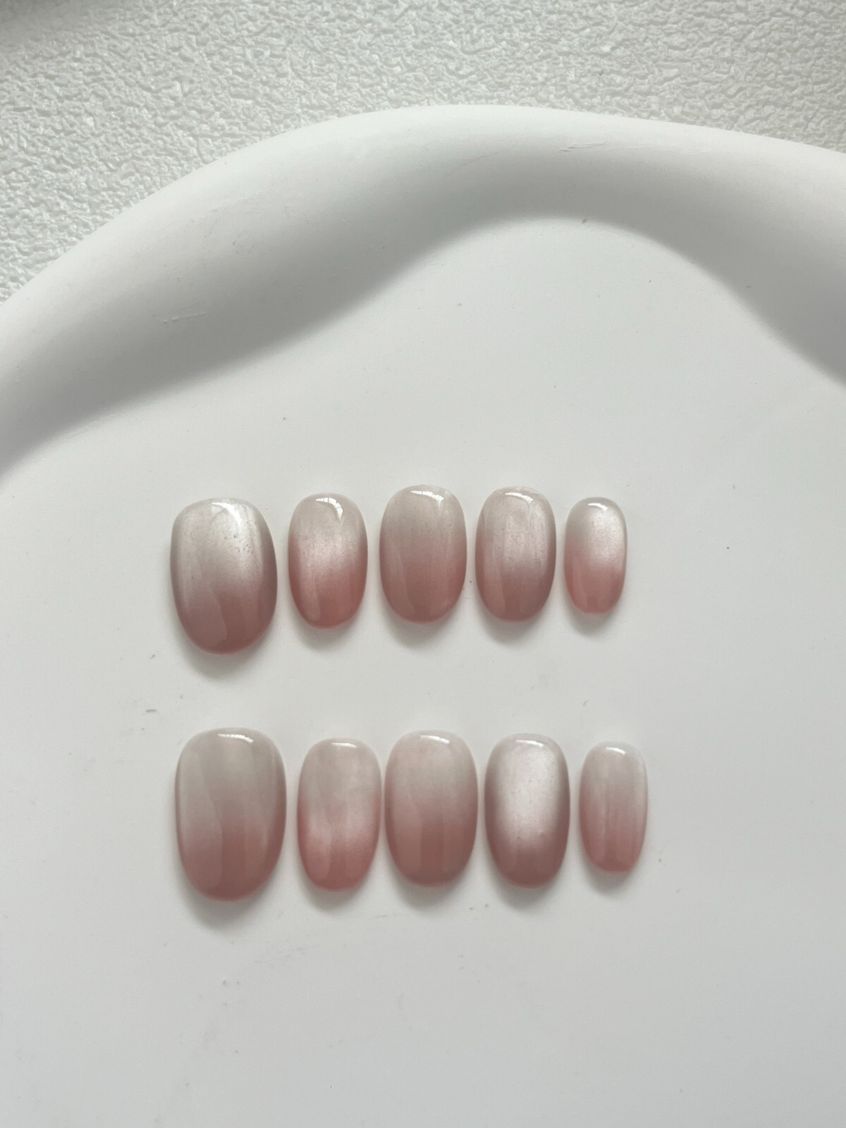 10pcs Handmade Light-Pink Gradient Cat-Eye Press On Nails, Medium Oval, SML