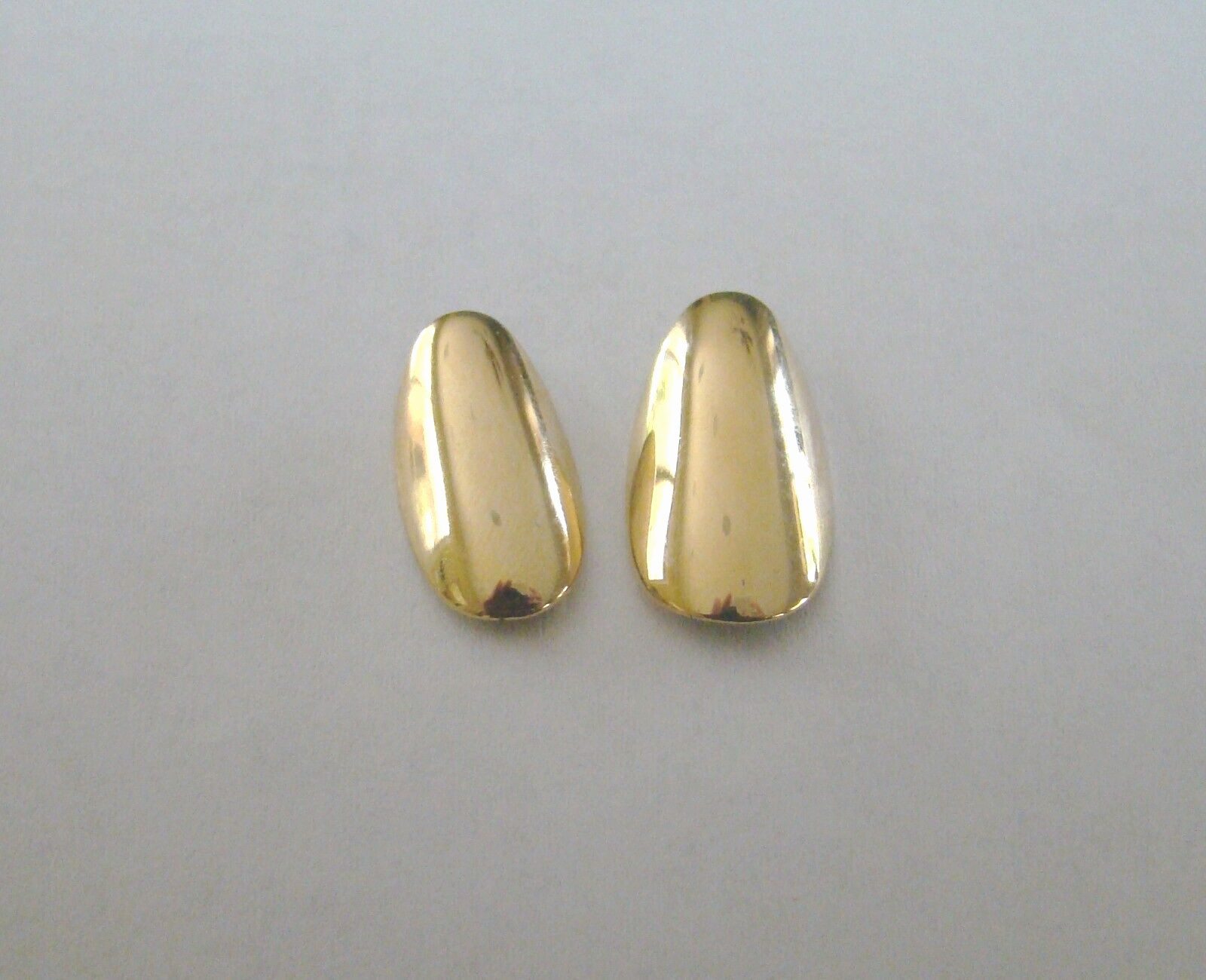2/$18 OUTSTANDING REUSABLE LIFETIME 14KT GOLD PLATED PLAIN MED/LGE FINGERNAILS