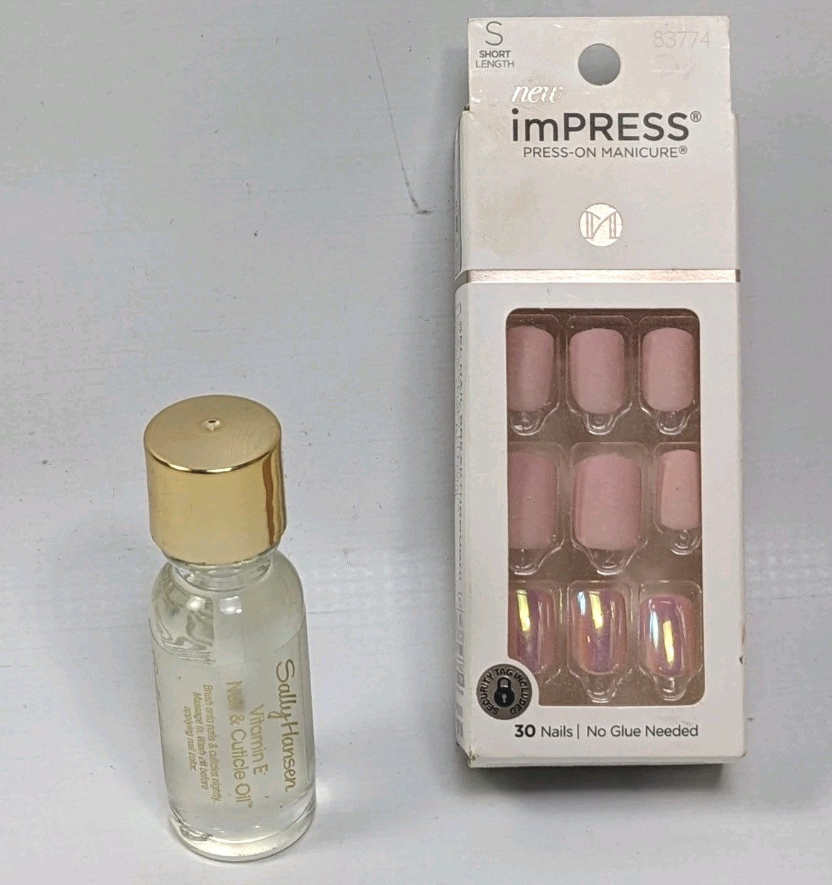 Impress Press-on KIM013 30 Nails Short plus a Sally Hansen Vitamin E Cuticle Oil