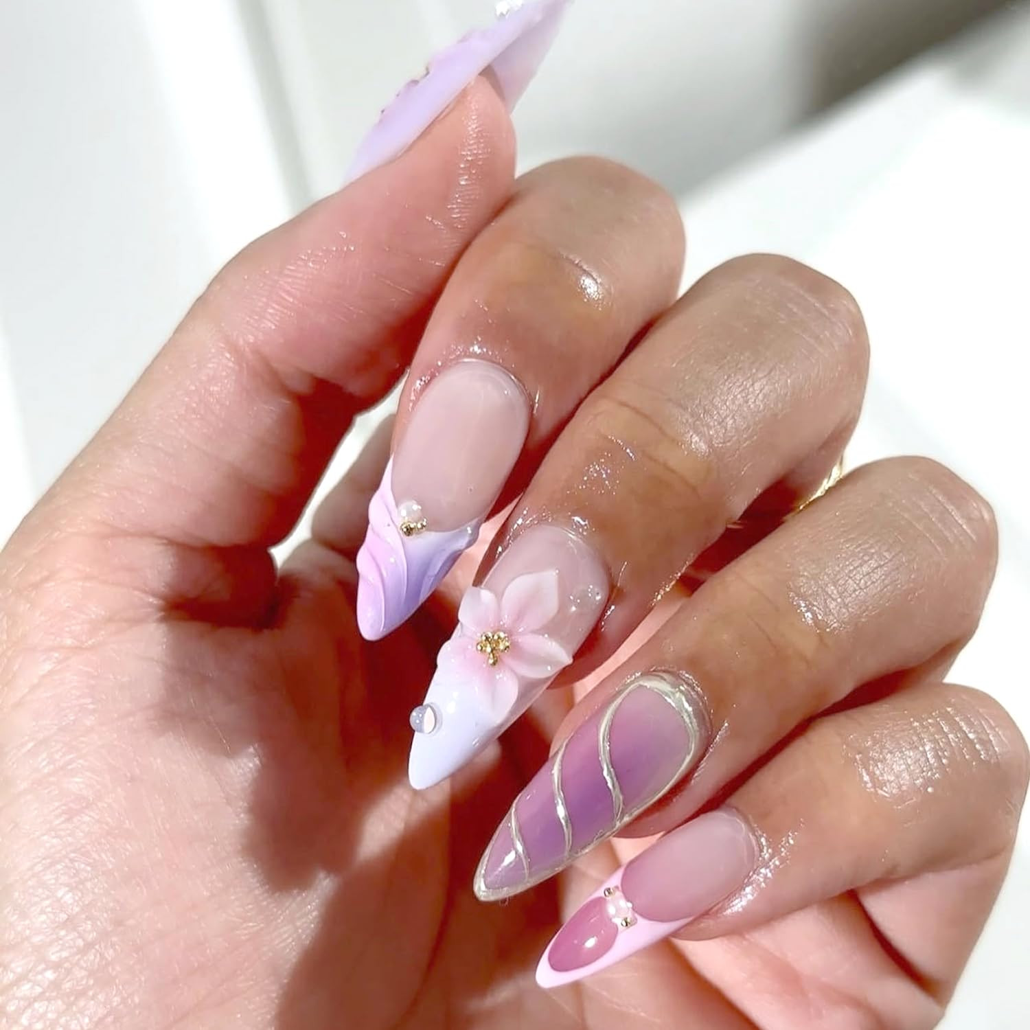 Cute Flower Press on Nails Medium Almond Fake Nails 3D Pink White Flowers False