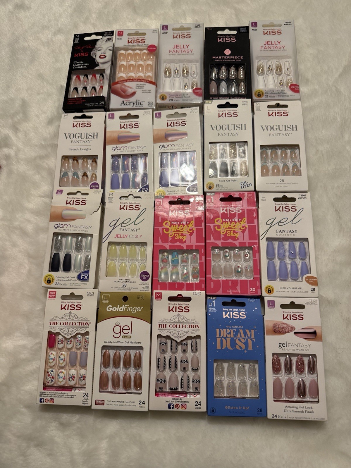 ( lot of 300 )sets of KISS NAILS, Assorted Press-On Nail