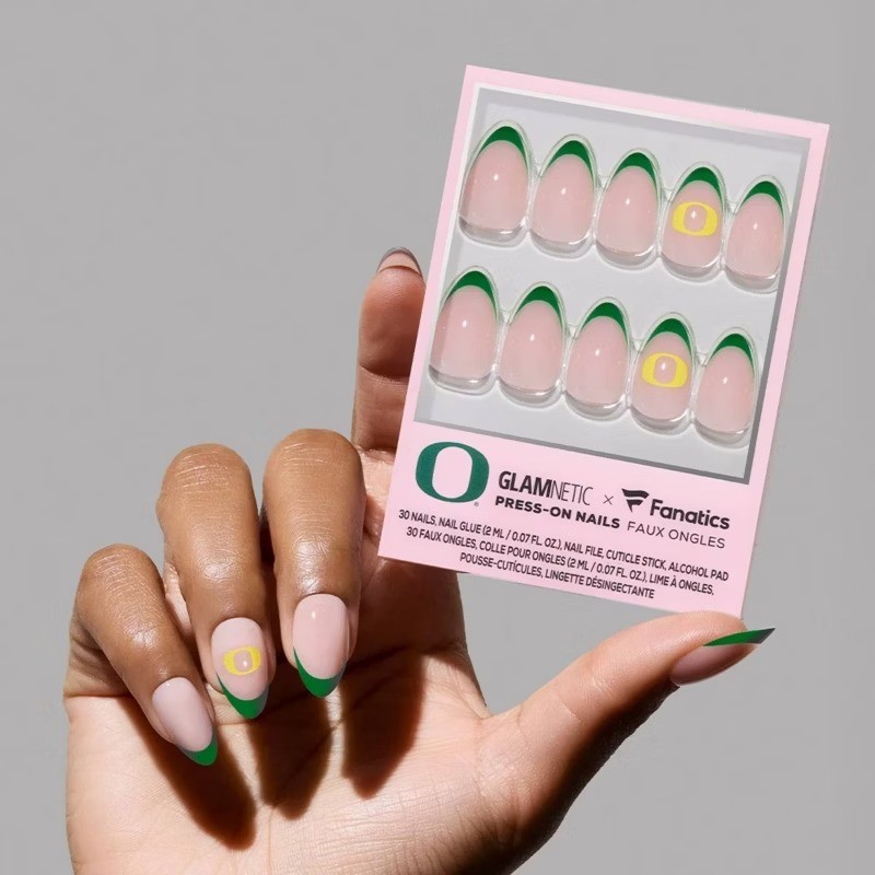 Oregon Ducks Press-On Nails: Almond Shape, Gloss Finish, 30 Pieces
