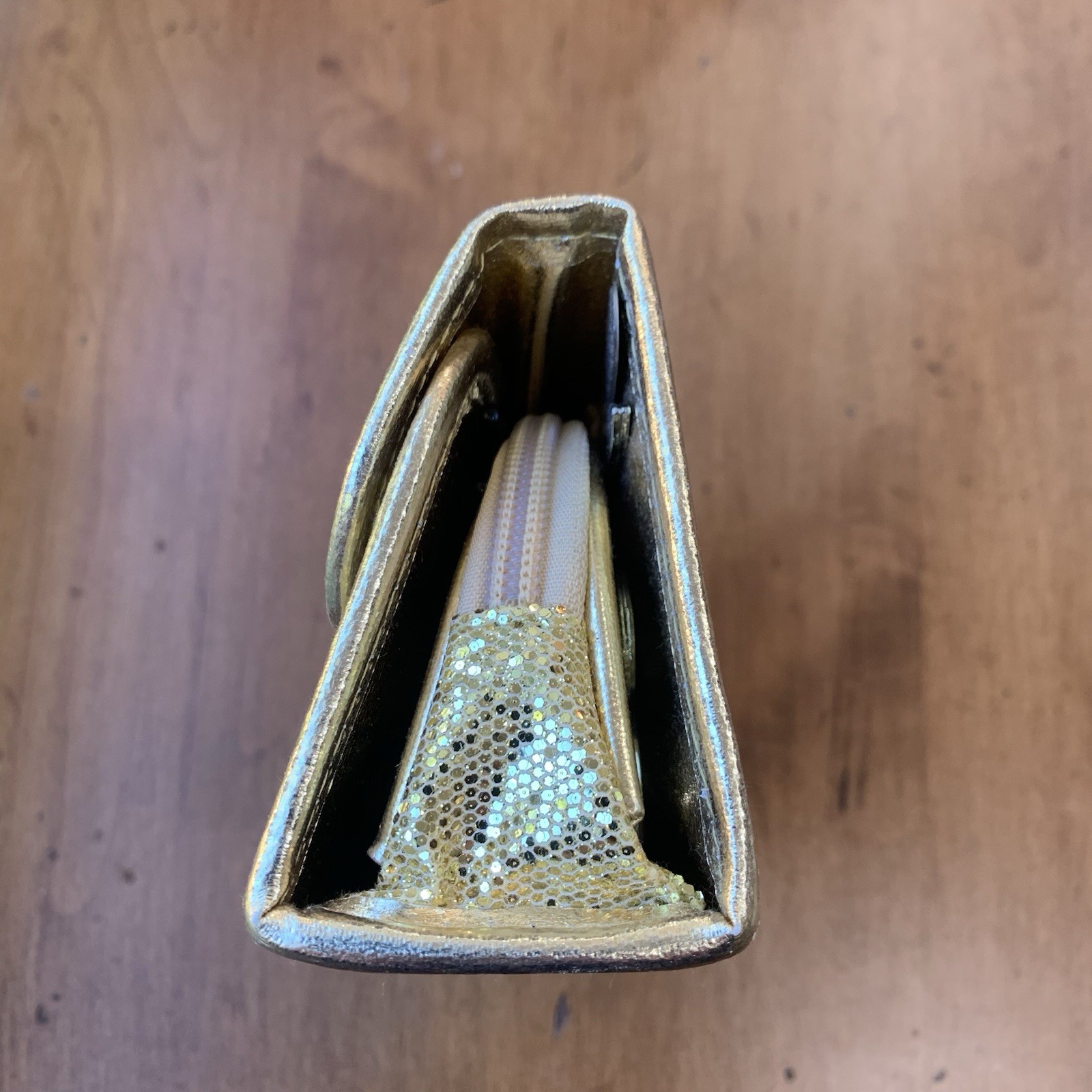 Simple Pleasures Travel Tool Makeup Set Nail Scissors In Sparkly Gold Zip Case