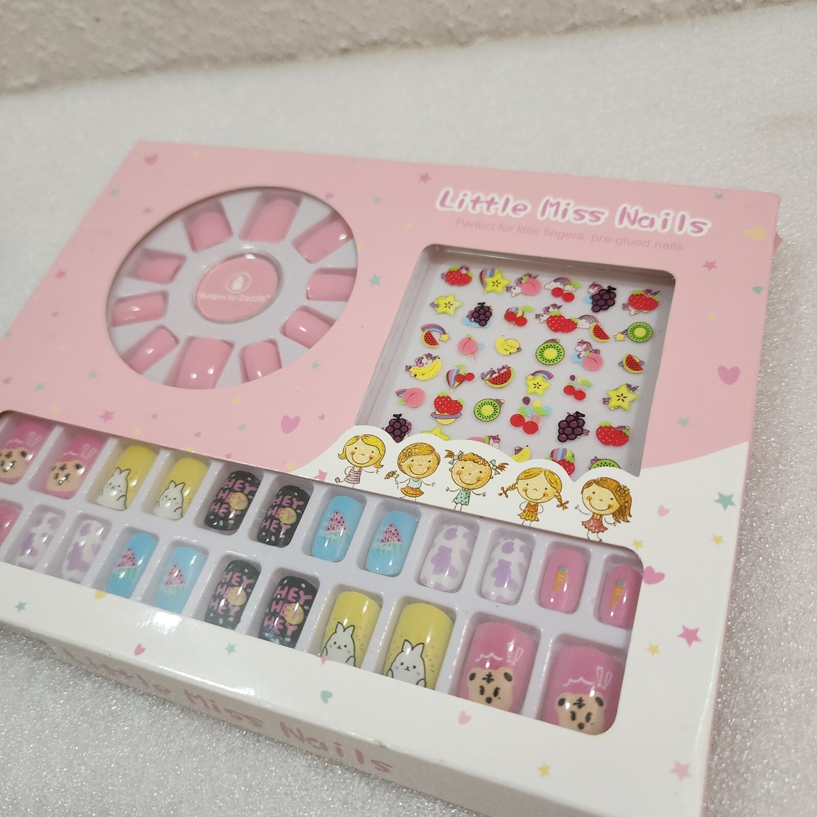 Refers to Dazzle 48 False Children’s Nails for Pressing Nails Nail Art Kits