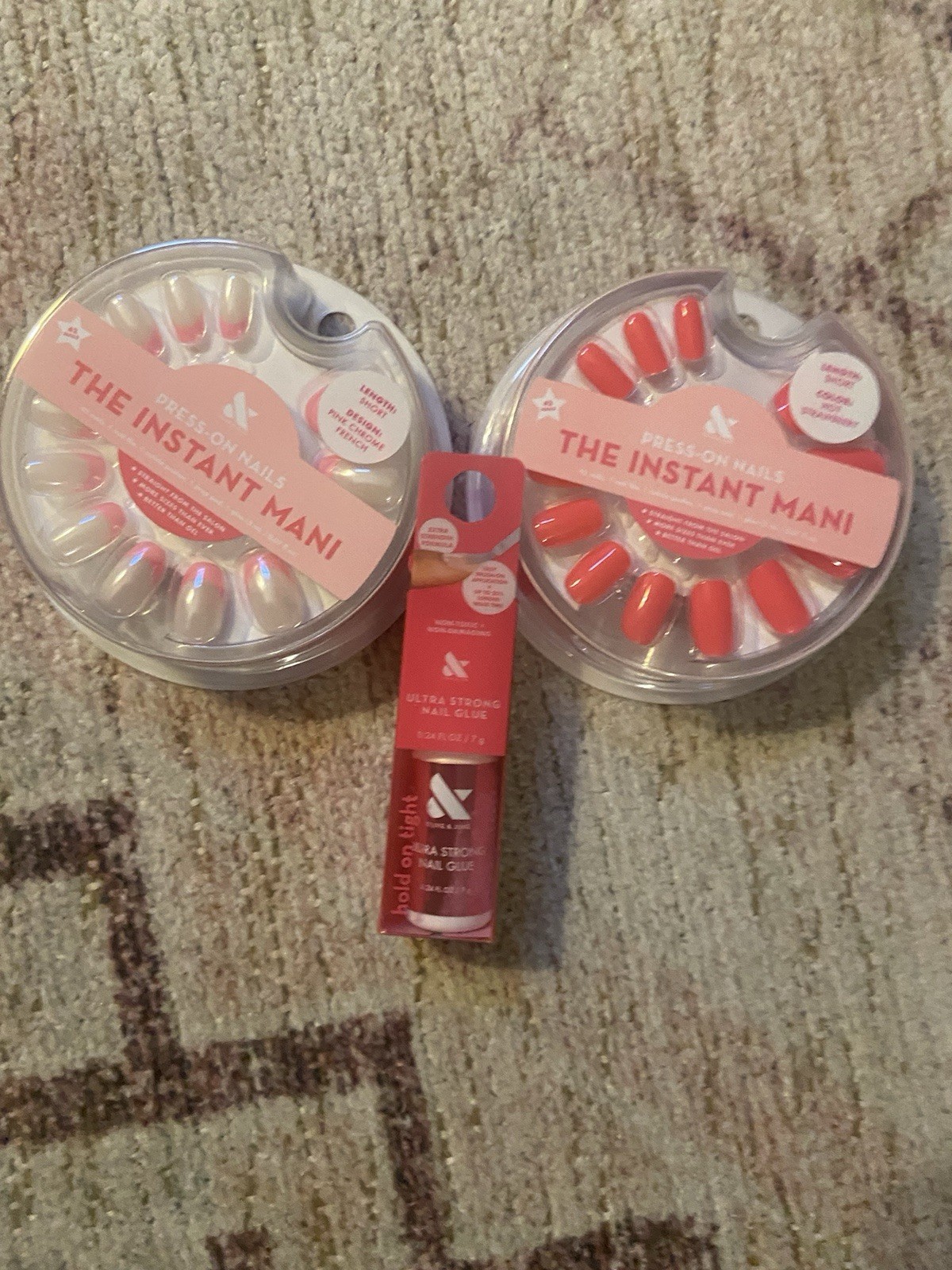 Olive & June, The Instant Mani, Press-On Nails, Short Length, 3 Pk & glue