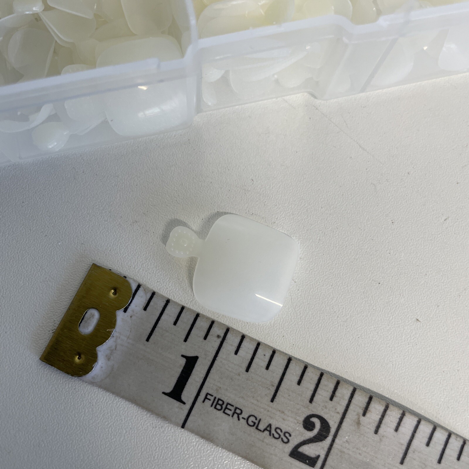 VCEDAS Nail Tips 10 Sizes with carrying case (Unknown count-mixed Up)