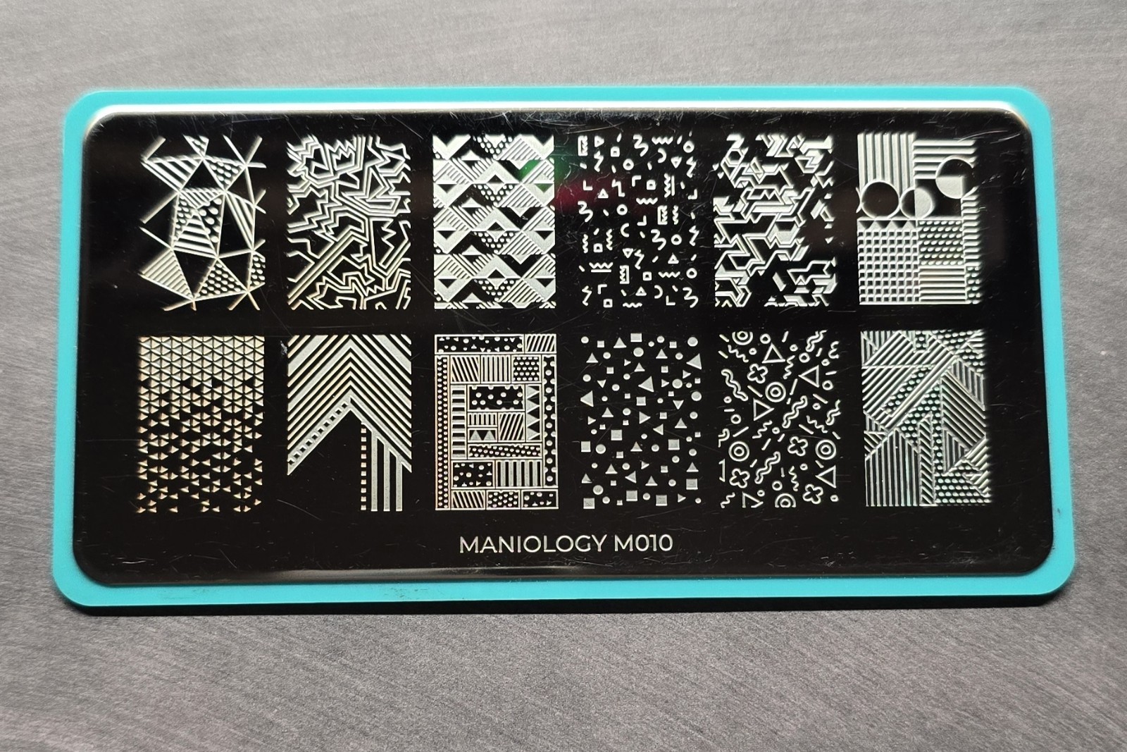 HTF Maniology M010 80’s Vintage Retro Crystal Sprinkle Pattern Shapes Nail Stamp