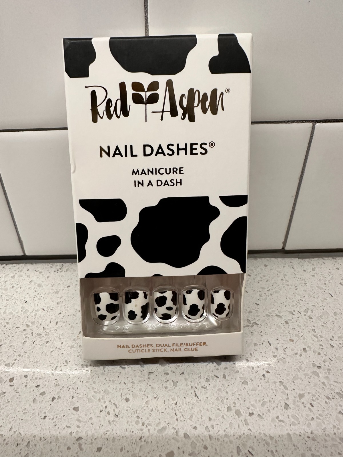 Red Aspen Press On Nails – Choose Your Dash – Buy more and save!